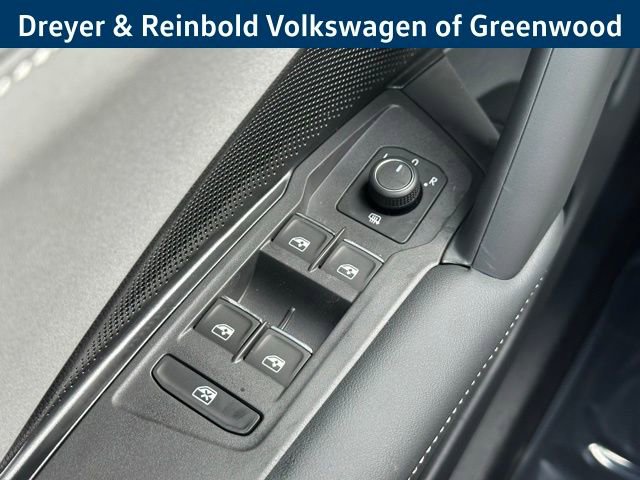 New 2026 Volkswagen Tiguan SE image 19