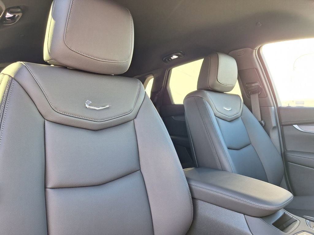 New 2026 Cadillac XT5 Luxury w/ LPO, Floor Liner Package image 26