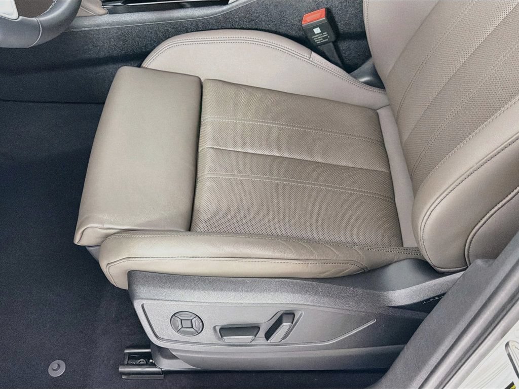 Used 2025 Audi Q5 Premium Plus AWD/4WD image 19