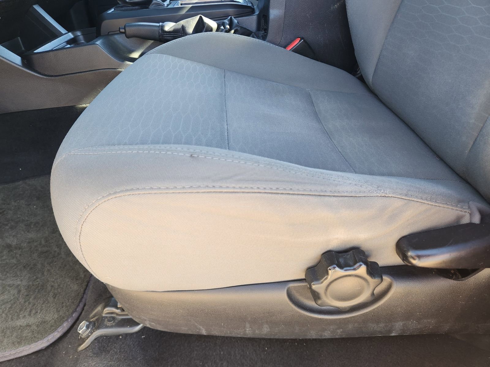 Used 2018 Toyota Tacoma SR image 25