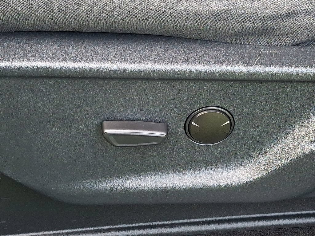 Used 2025 Ford F150 XLT w/ Equipment Group 301A Standard AWD/4WD image 26