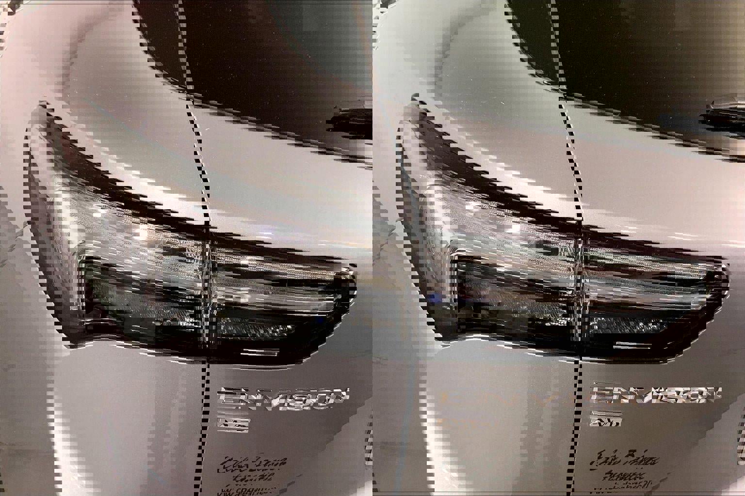 Used 2023 Buick Envision Avenir image 27