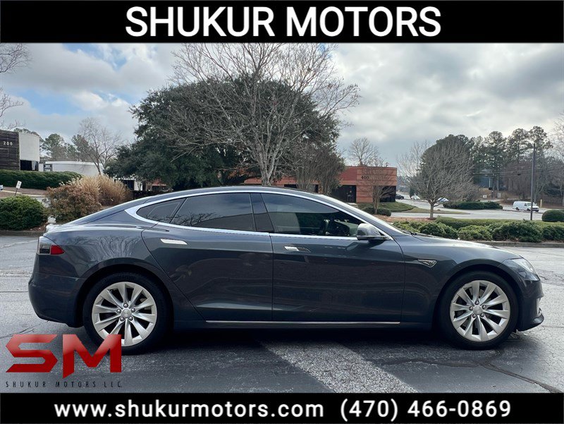 Used 2016 Tesla Model S 70 image 4