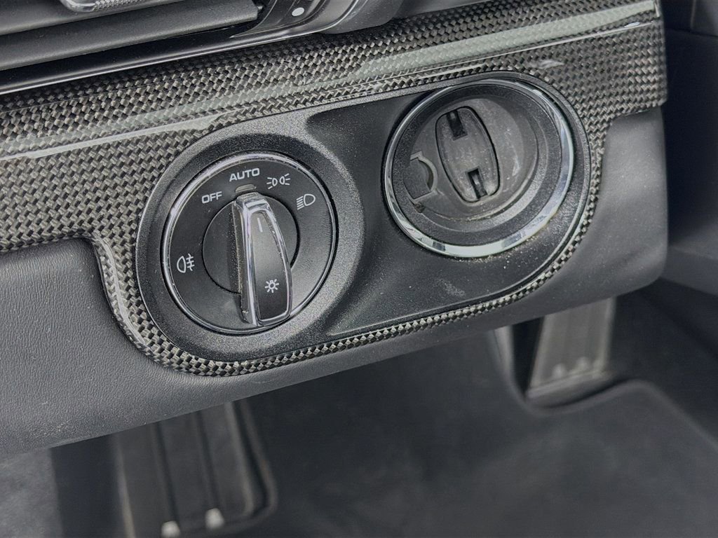 Certified 2017 Porsche 911 Turbo S image 17