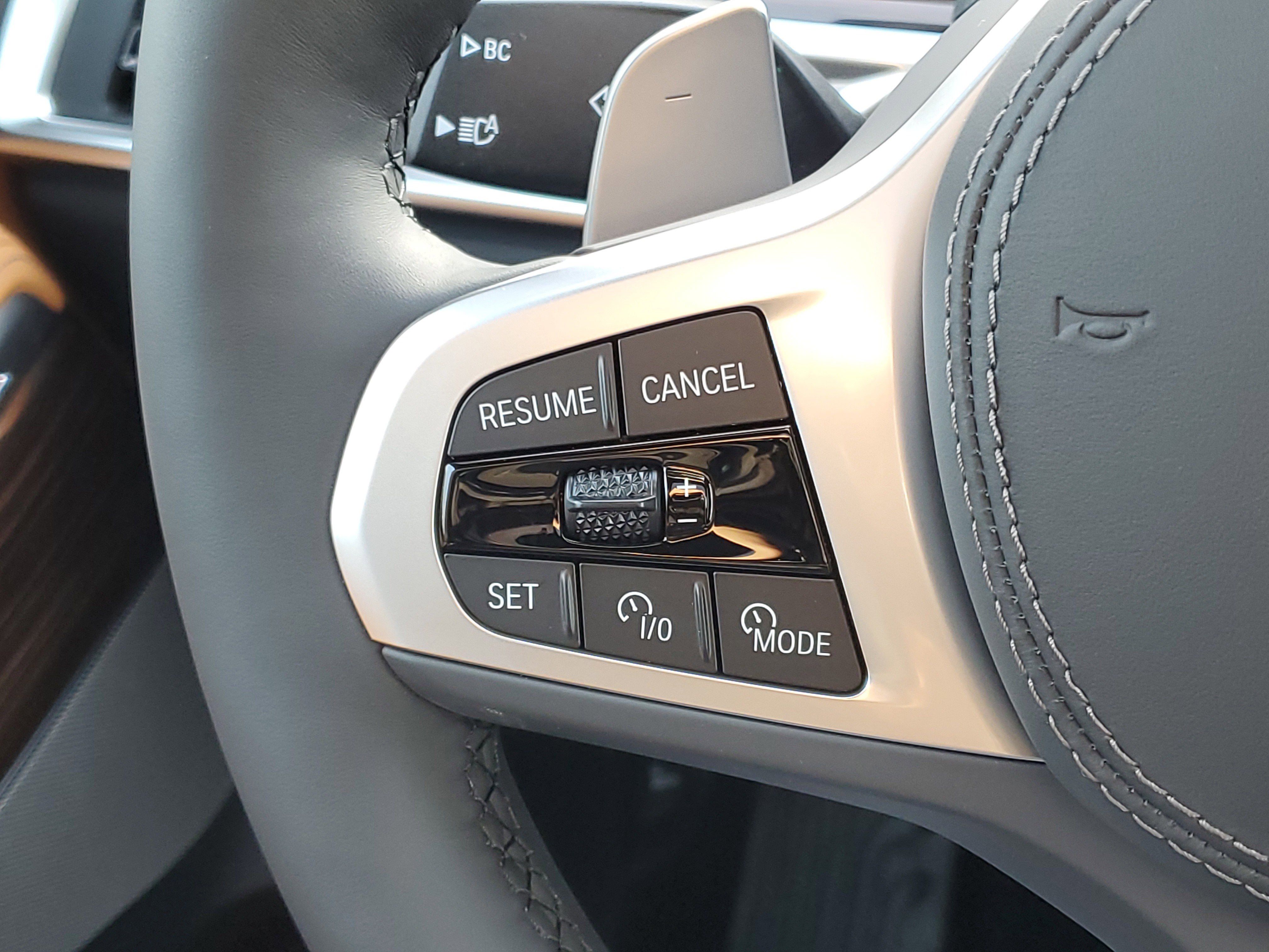 New 2026 BMW X6 xDrive40i w/ Climate Comfort Package image 12