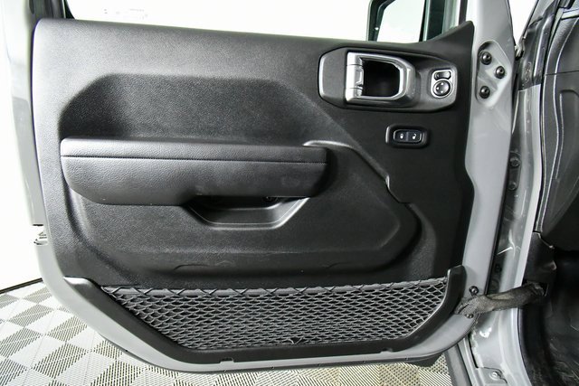 Used 2022 Jeep Gladiator Rubicon w/ Cold Weather Group image 21