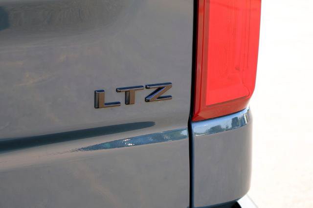 Used 2025 Chevrolet Silverado 1500 LTZ AWD/4WD image 11