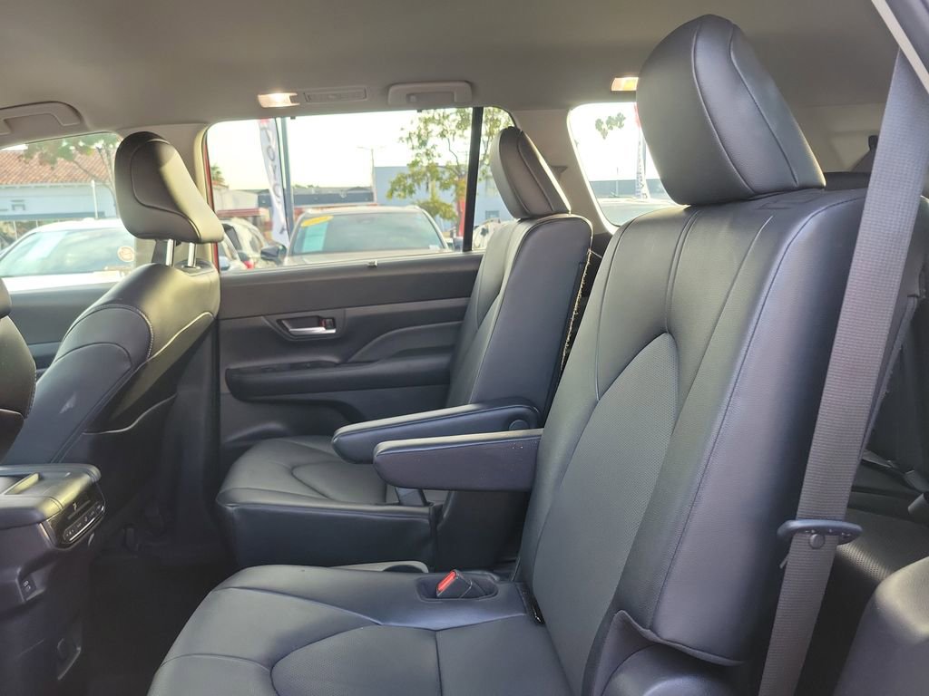 Used 2024 Toyota Grand Highlander XLE image 13