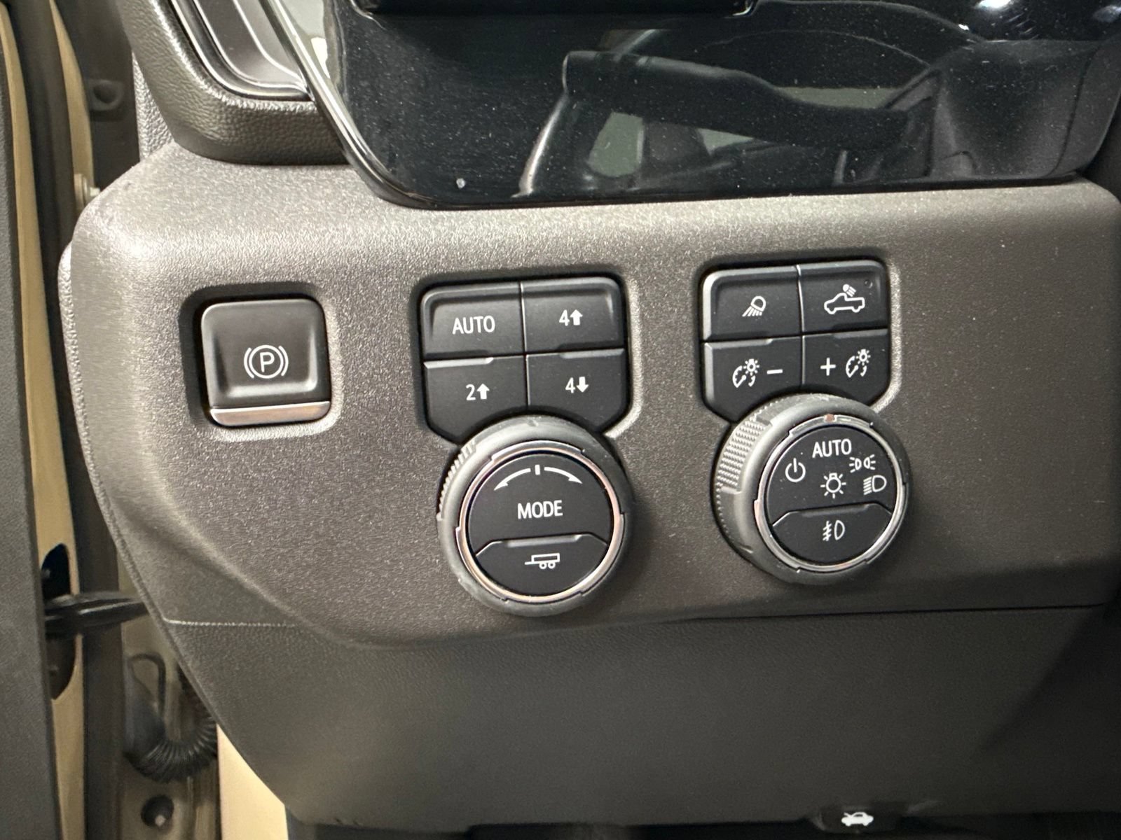 Used 2023 Chevrolet Silverado 1500 ZR2 AWD/4WD image 17