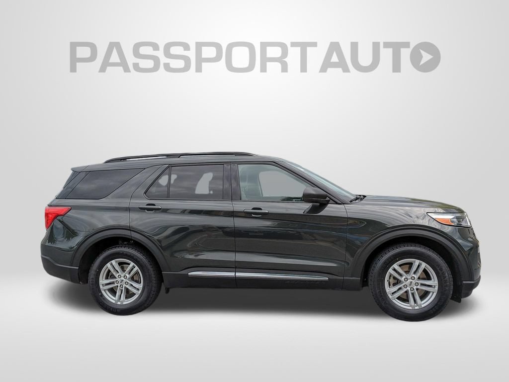 Used 2021 Ford Explorer XLT w/ Equipment Group 202A AWD/4WD image 11