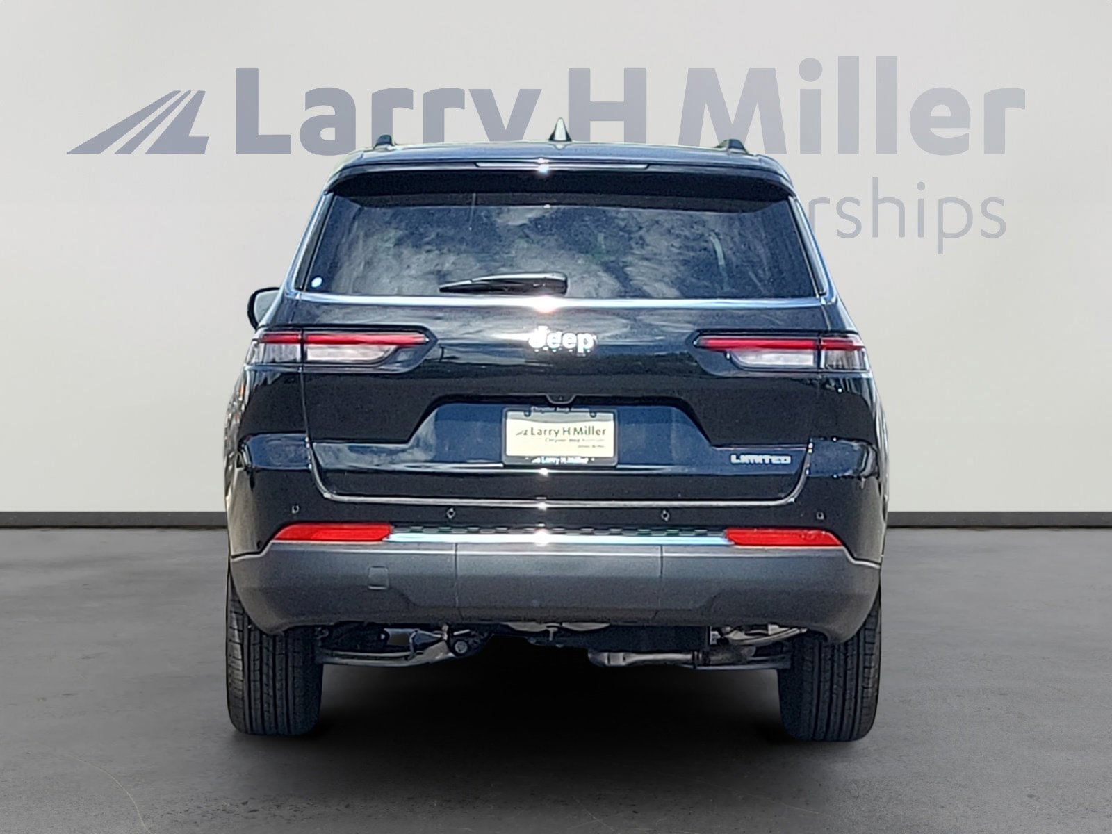 New 2025 Jeep Grand Cherokee L Limited image 4