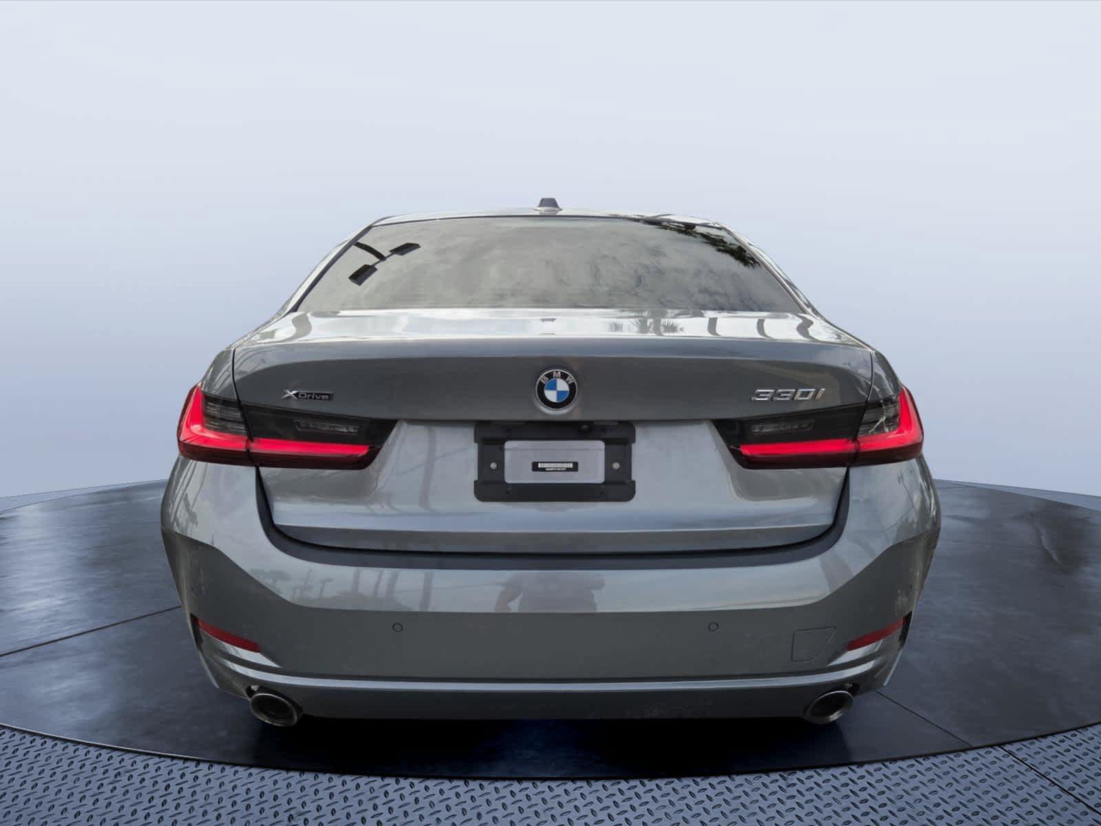 Certified 2023 BMW 330i xDrive Sedan w/ Premium Package AWD/4WD image 5