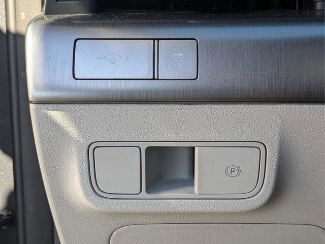 Used 2024 Hyundai Kona SEL FWD image 24