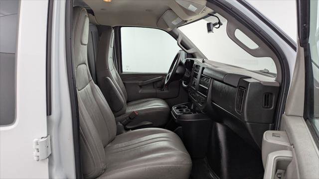 Used 2021 GMC Savana 2500 RWD image 18