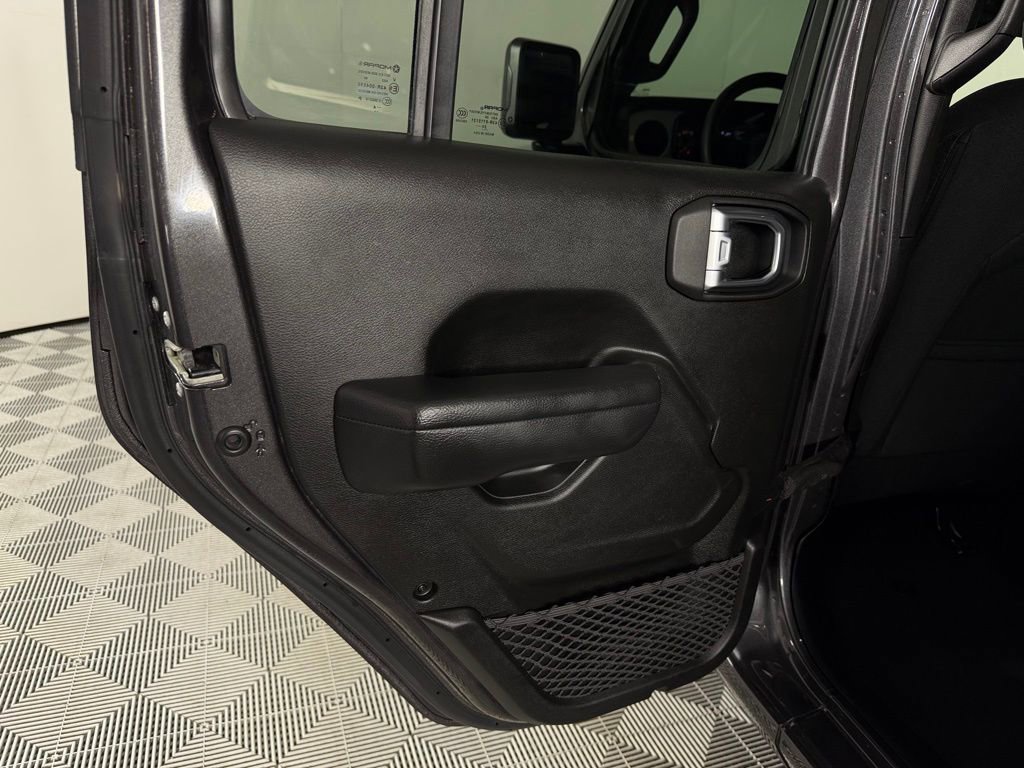 Used 2025 Jeep Wrangler Sport S image 27