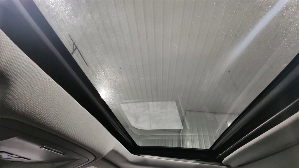 Used 2017 Chevrolet Silverado 1500 High Country image 26