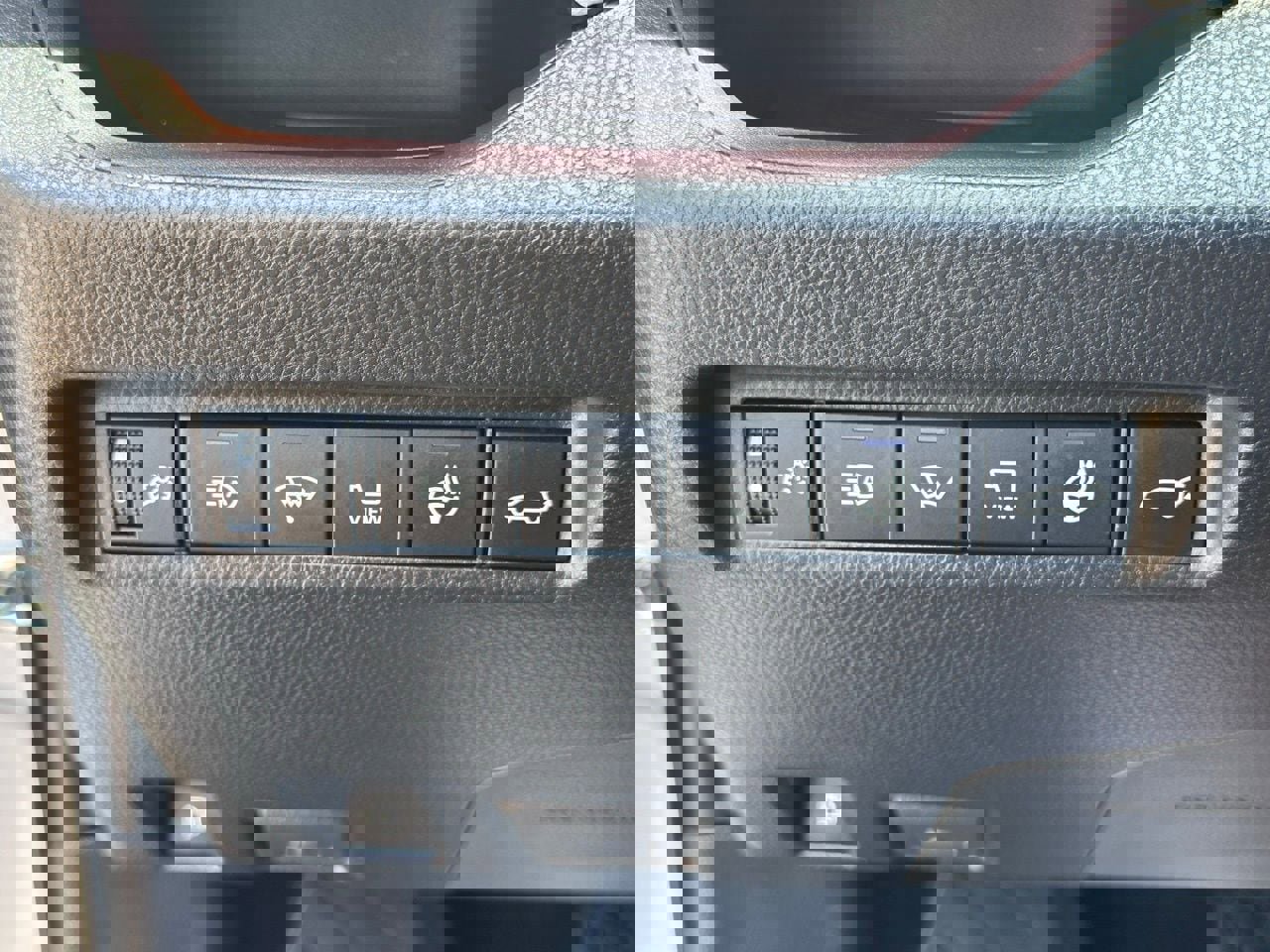 Used 2022 Toyota RAV4 Limited image 25