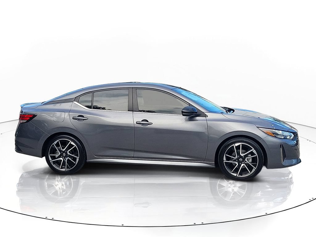 Certified 2024 Nissan Sentra SR FWD image 2