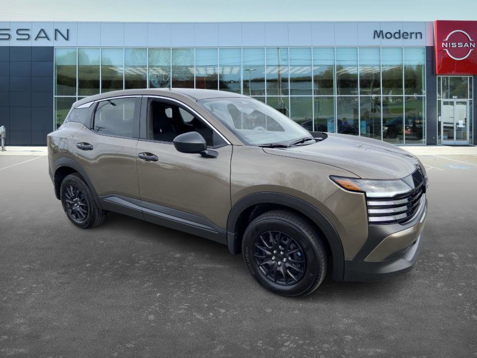 Certified 2025 Nissan Kicks S image 3