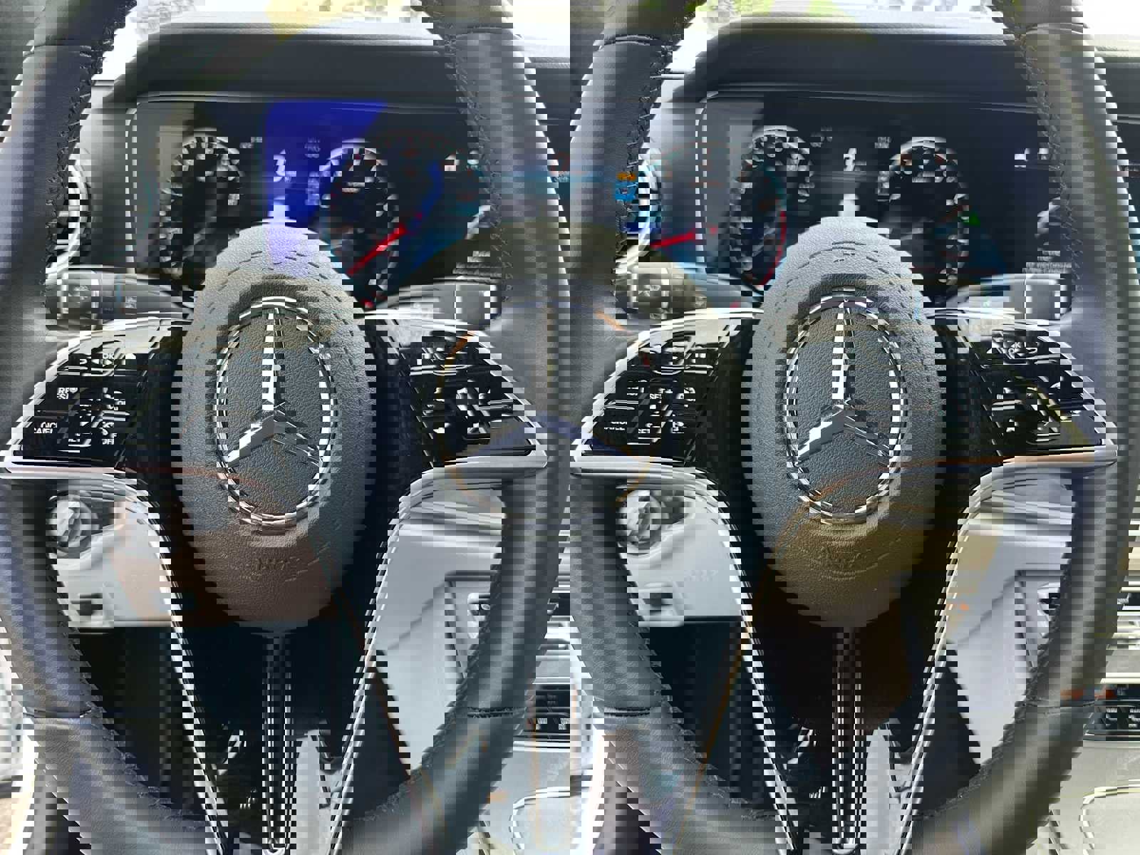 Used 2023 Mercedes-Benz E 350 4MATIC Sedan image 23