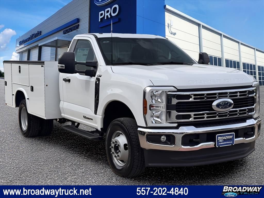 New 2025 Ford F350 XL w/ XL Chrome Package