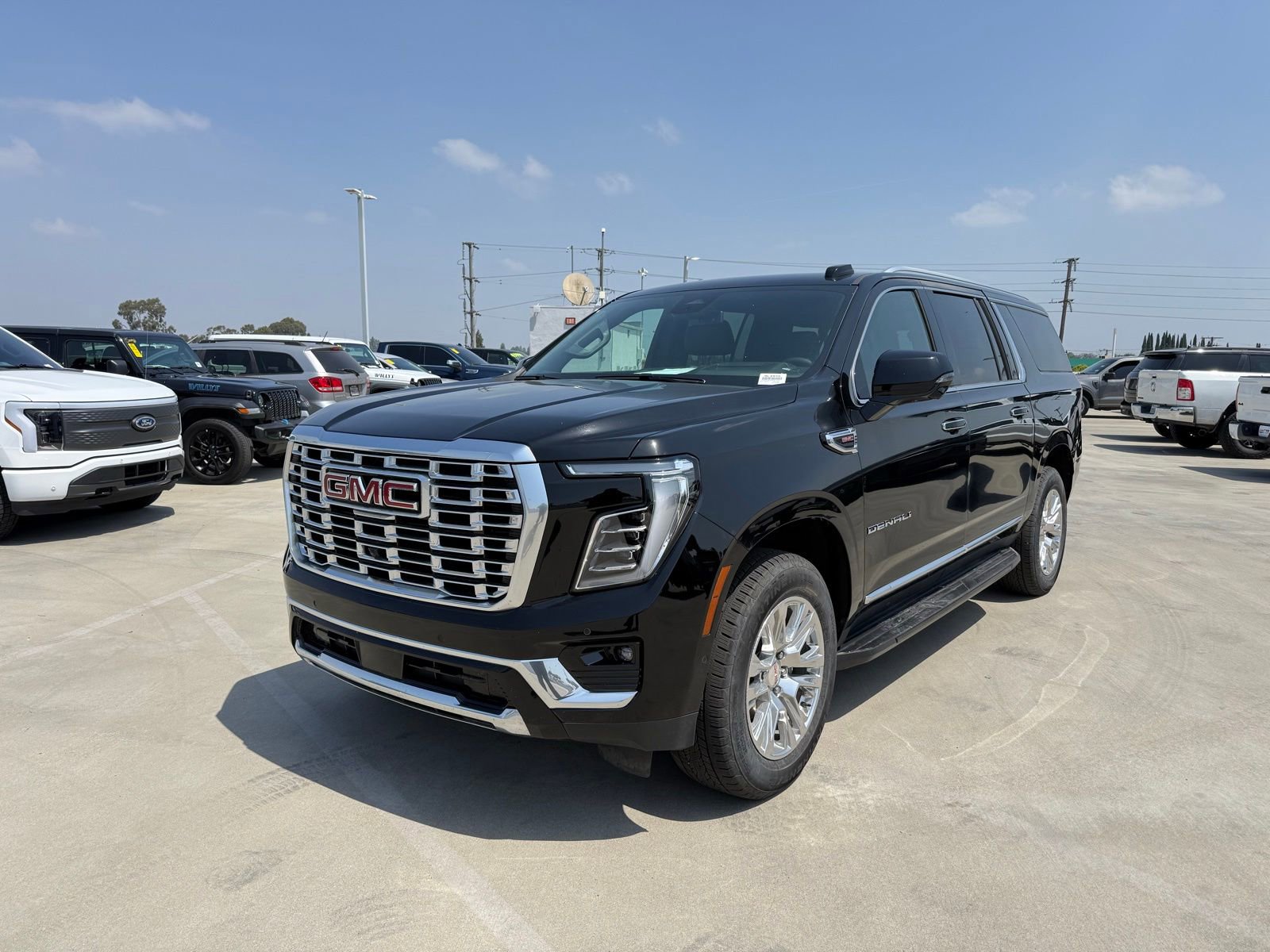 Used 2025 GMC Yukon XL Denali
