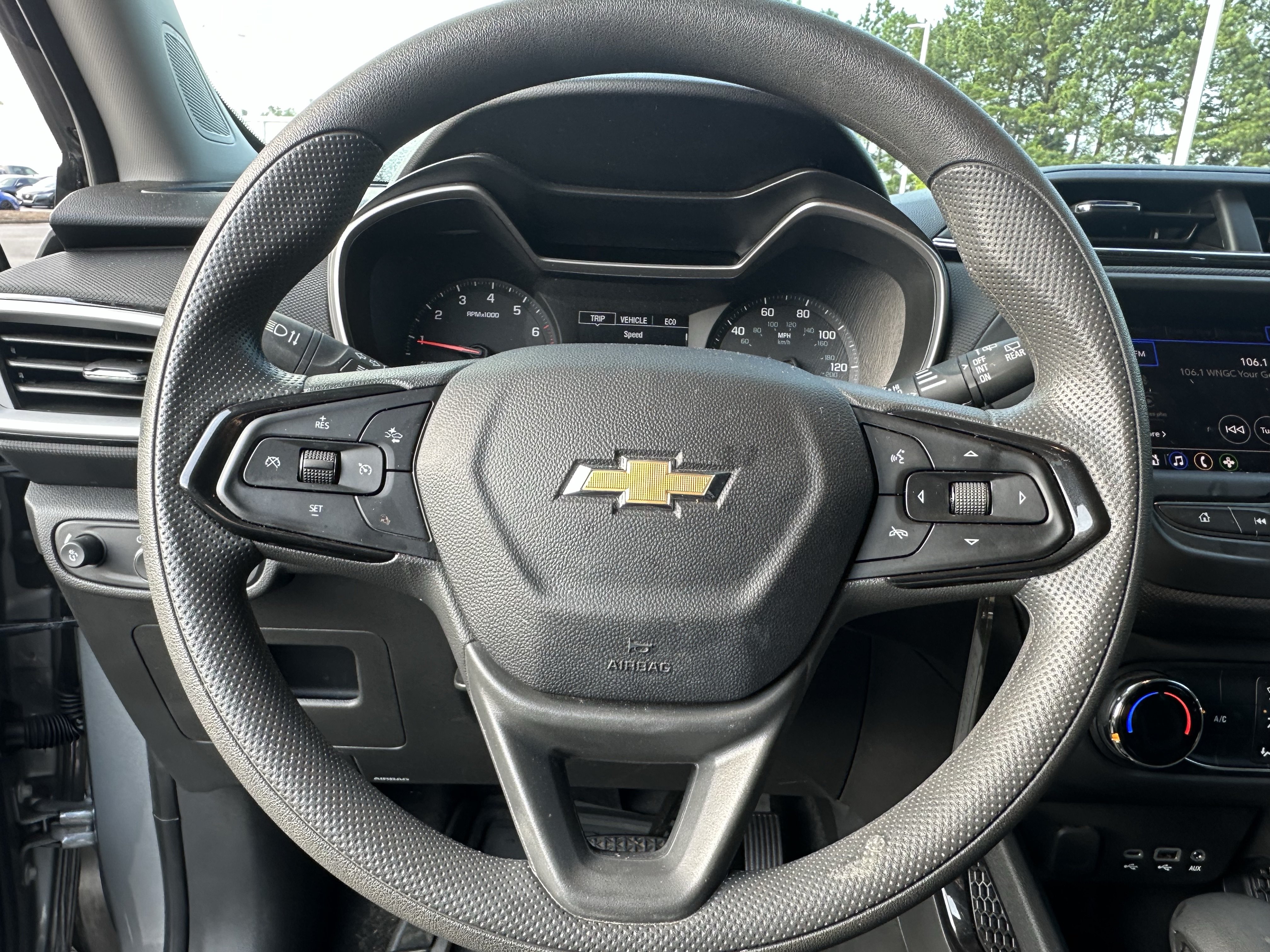Used 2023 Chevrolet TrailBlazer LS FWD image 6