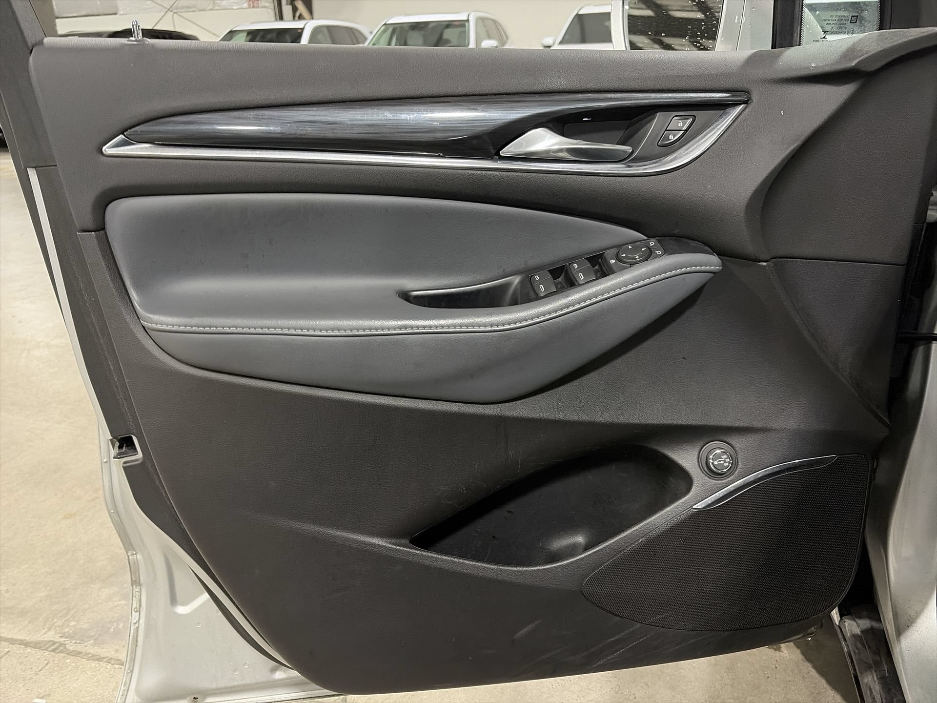 Used 2019 Buick Enclave Essence AWD/4WD image 24