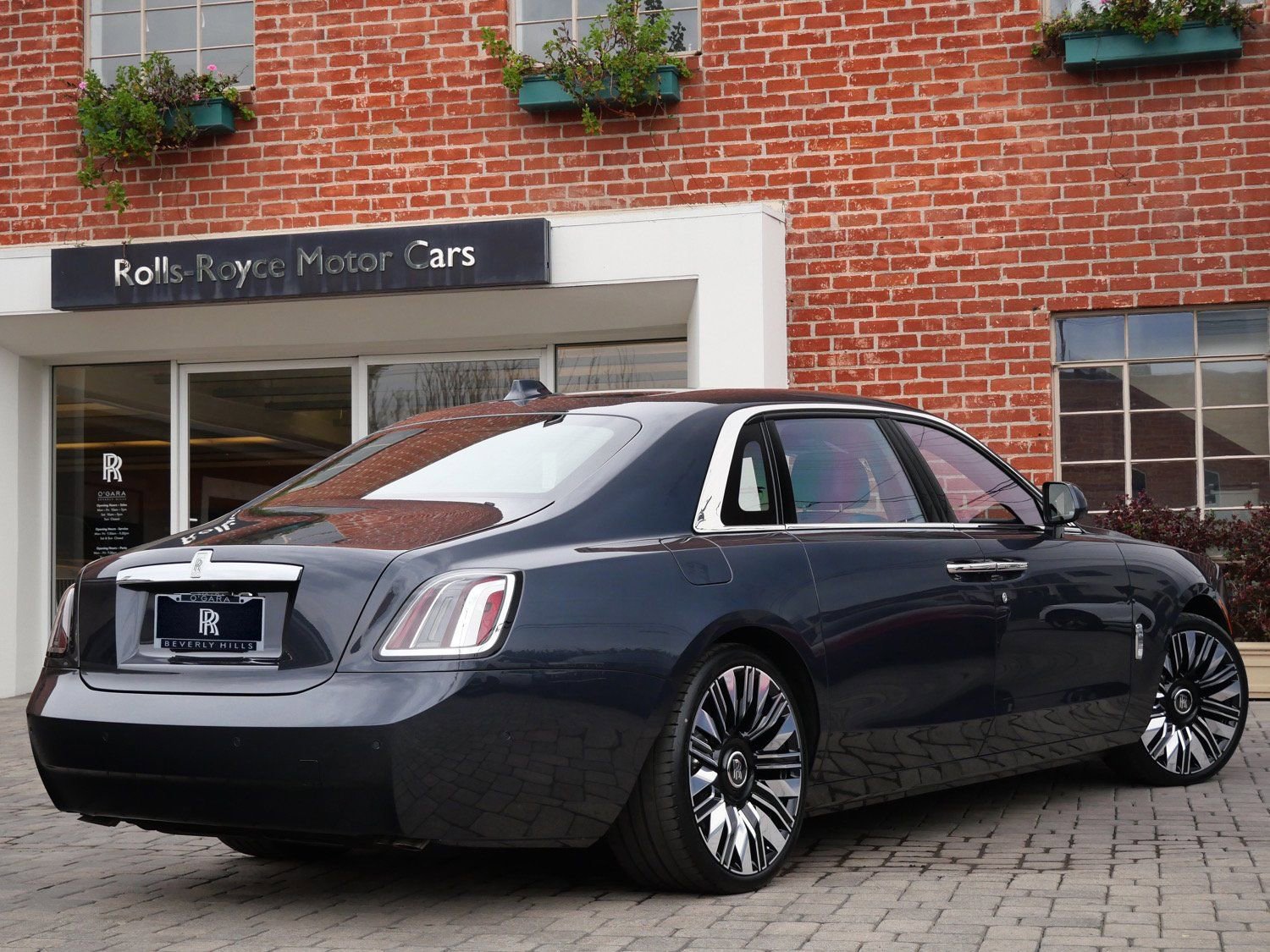 New 2026 Rolls-Royce Ghost Extended Wheelbase image 2