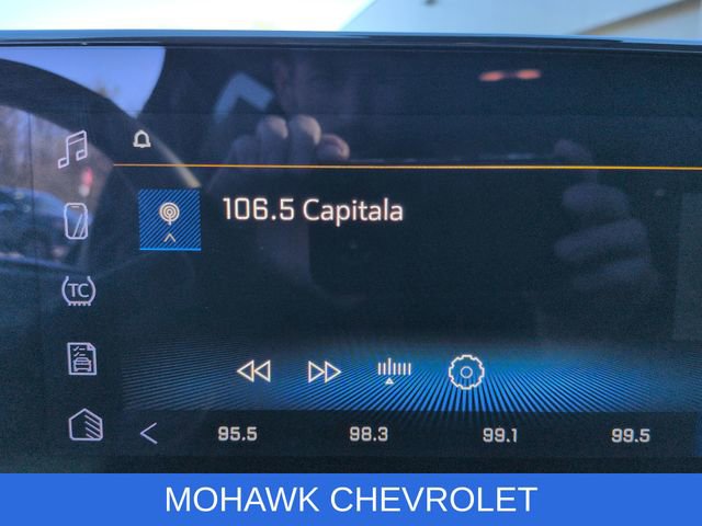 Used 2024 Chevrolet Trax ACTIV w/ Sunroof Package FWD image 14