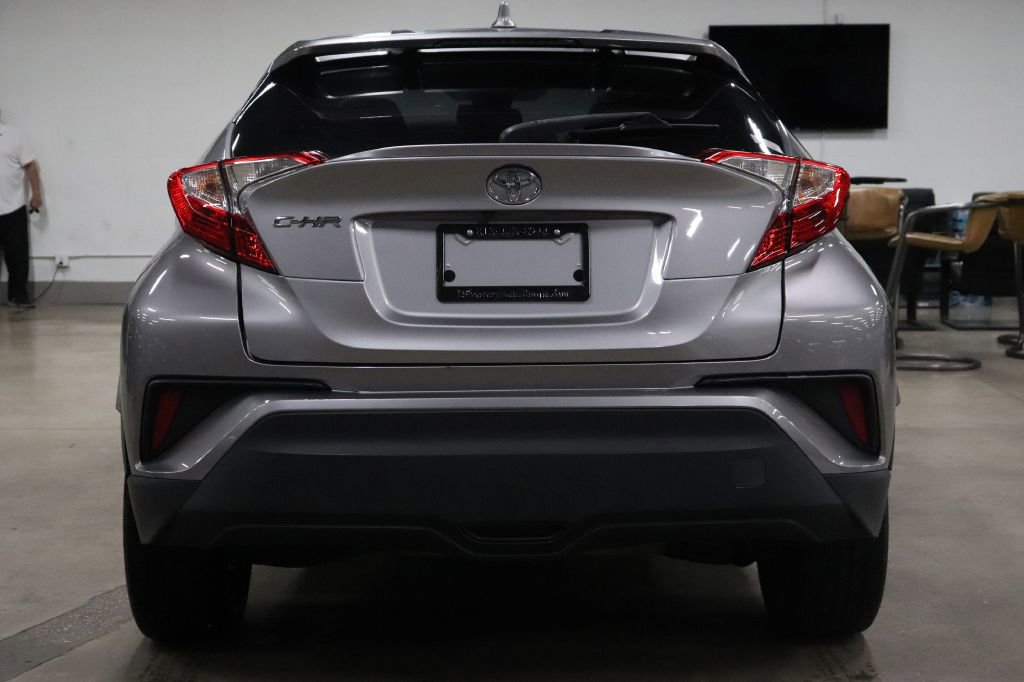 Used 2019 Toyota C-HR XLE image 4