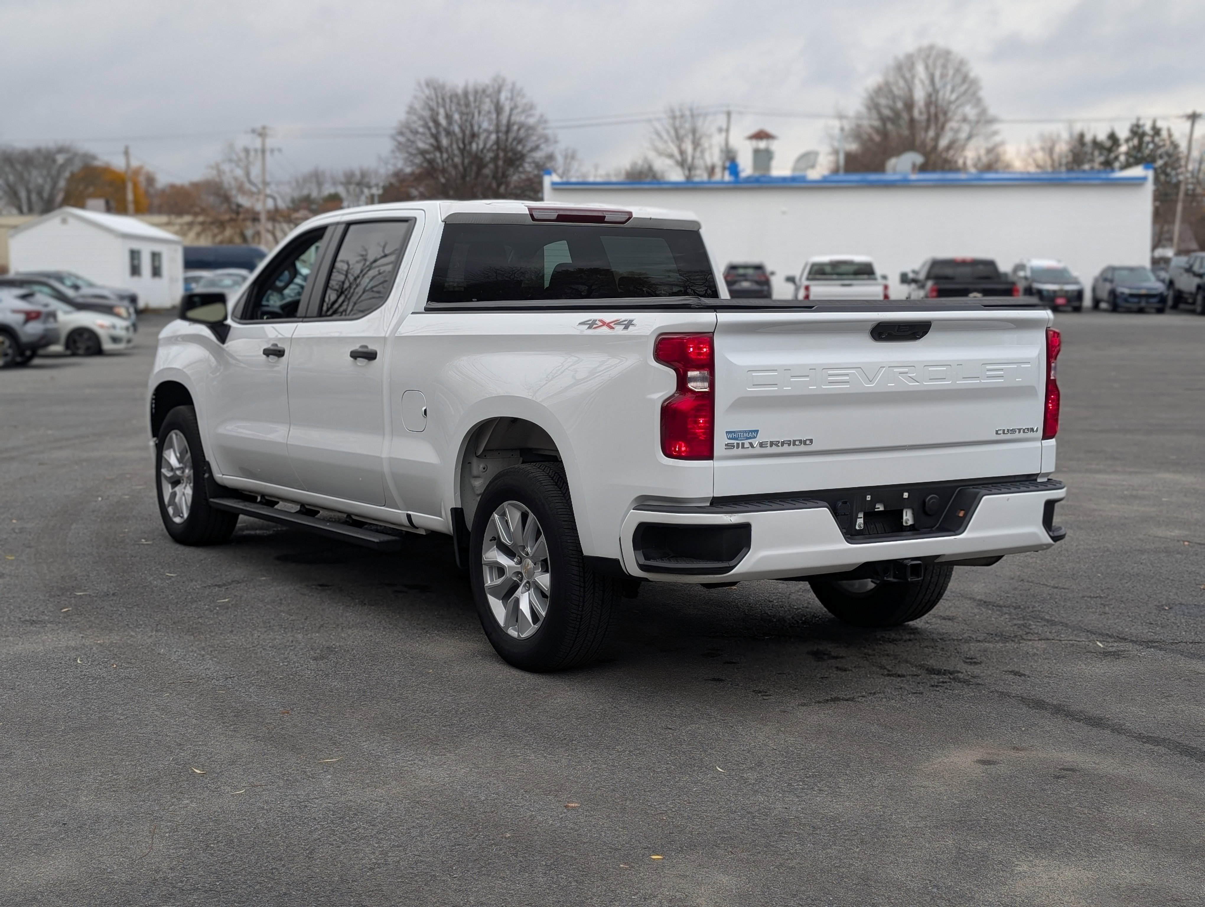 Used 2023 Chevrolet Silverado 1500 Custom image 10