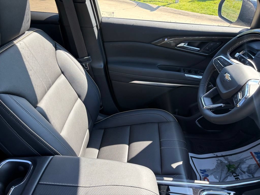 New 2026 Chevrolet Traverse High Country w/ LPO, Floor Liner Package AWD/4WD image 41