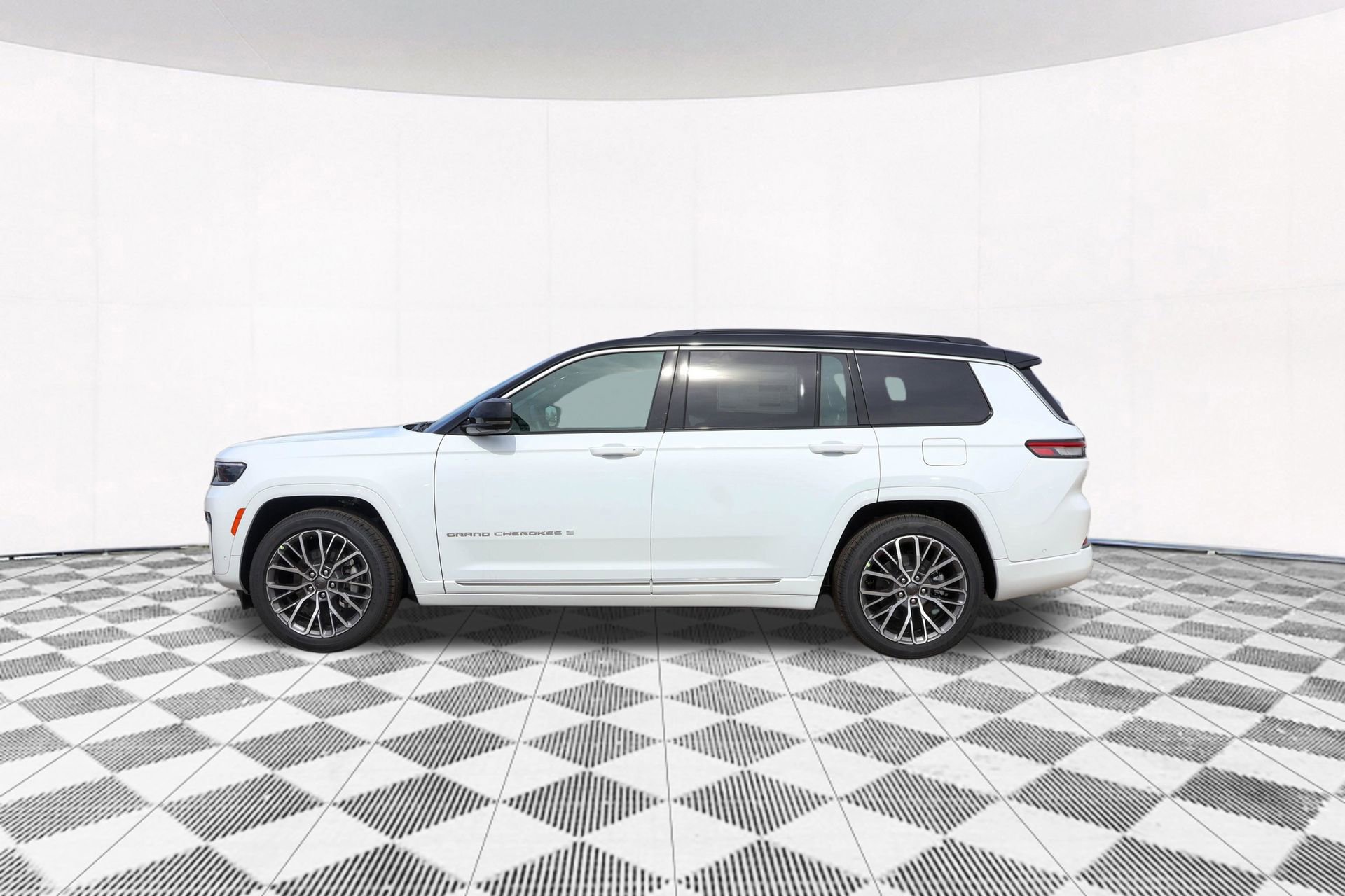 New 2026 Jeep Grand Cherokee L Summit AWD/4WD image 9