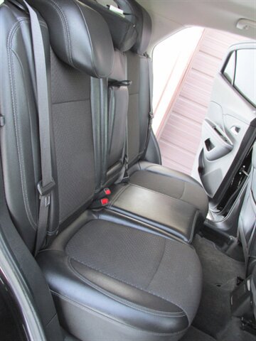 Used 2021 Buick Encore Preferred image 17