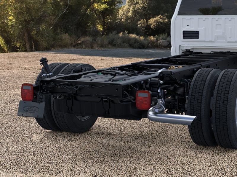 New 2025 Ford F550 2WD Regular Cab Super Duty w/ XLT Value Package image 21