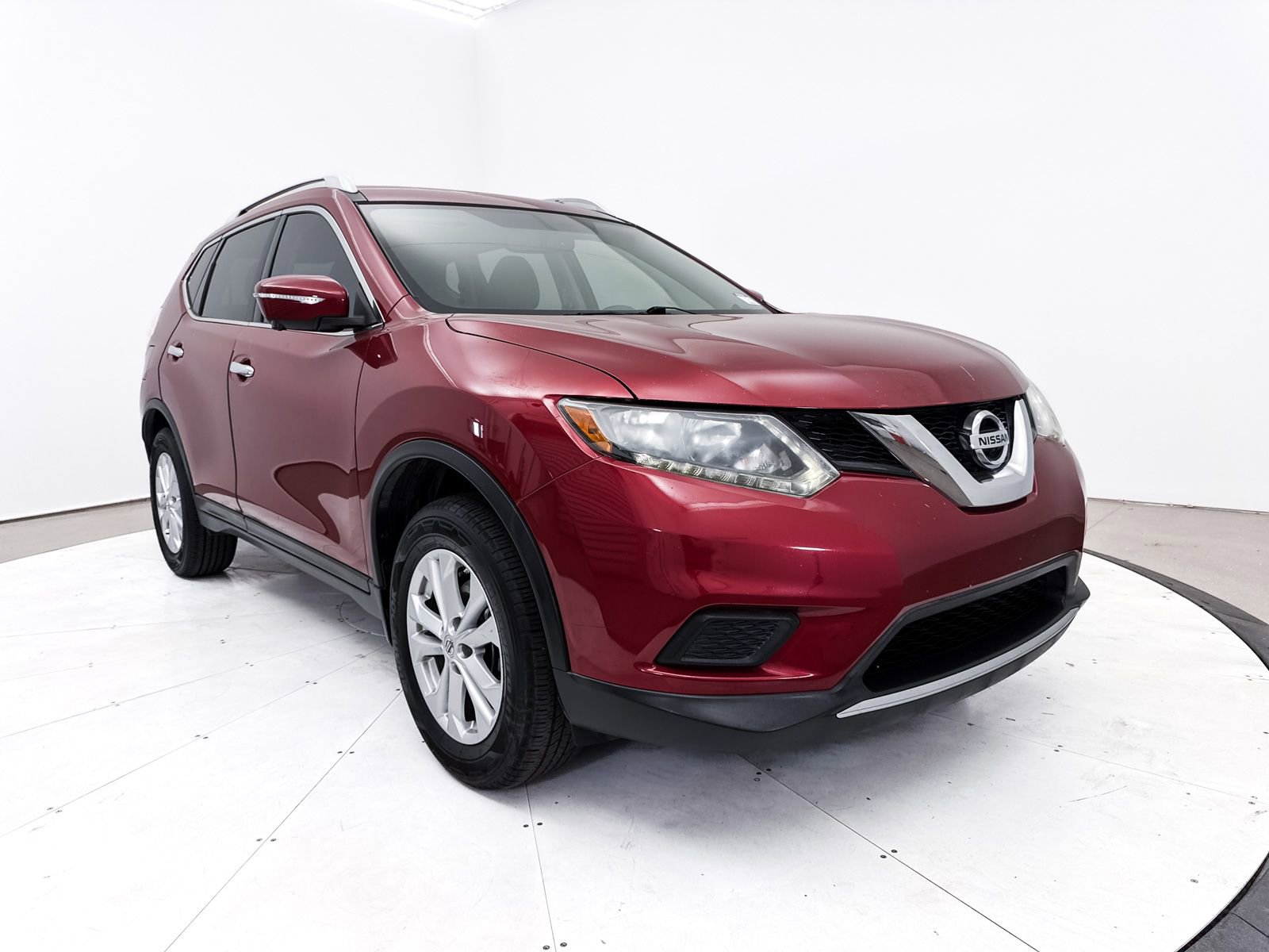 Used 2015 Nissan Rogue SV w/ SV Premium Package image 10