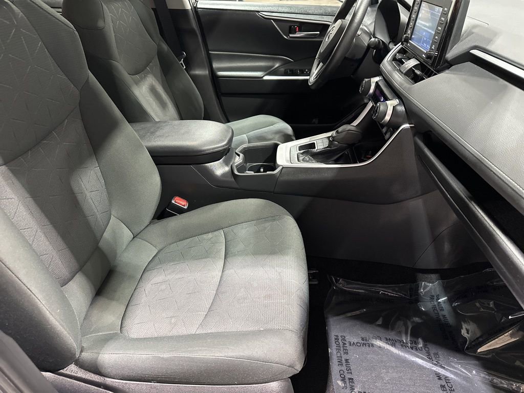 Certified 2022 Toyota RAV4 XLE w/ Convenience Package image 17