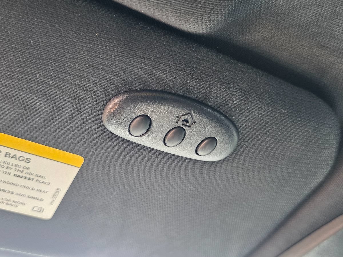 Used 2012 Chrysler 200 Limited FWD image 37