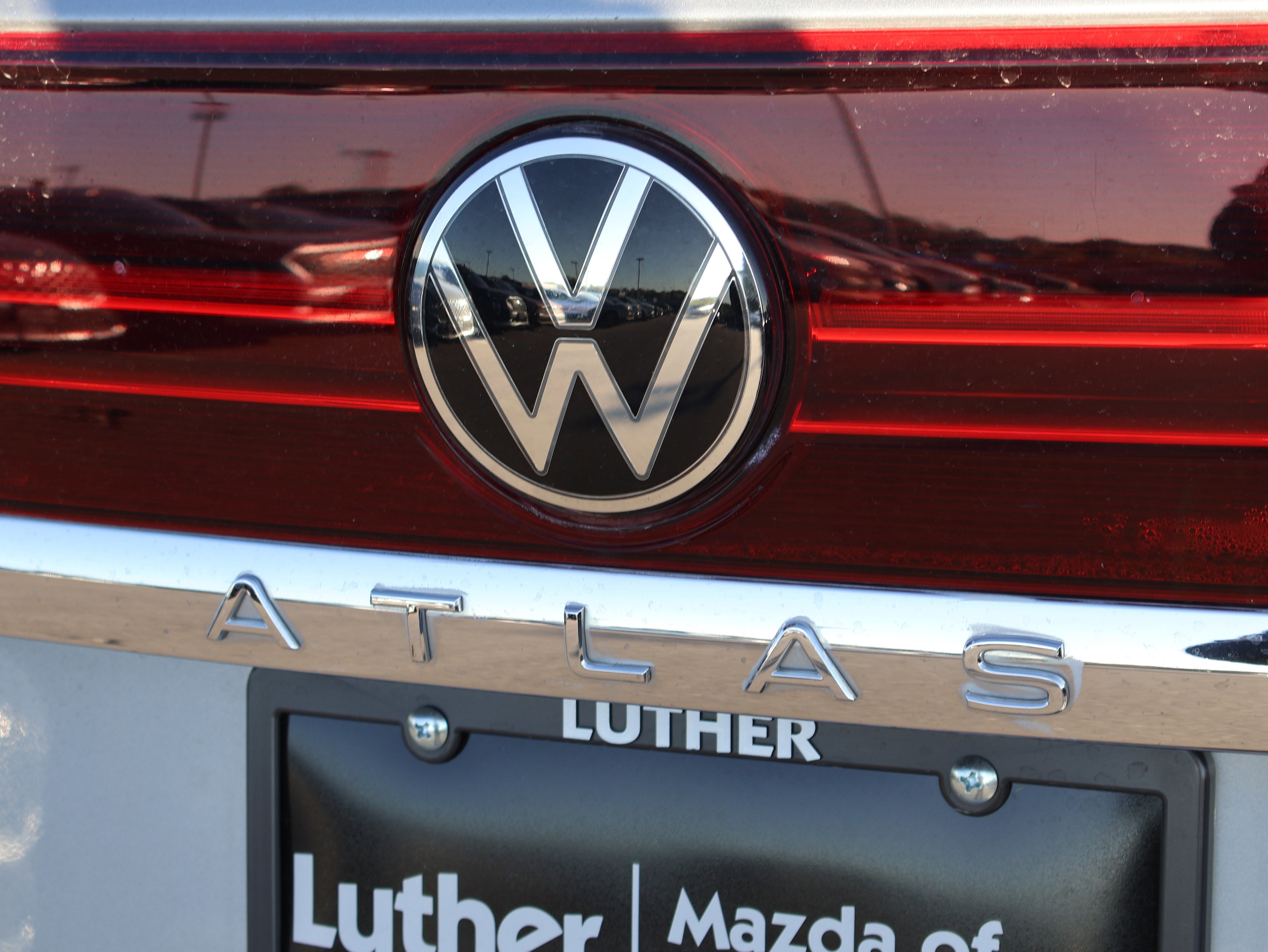 Used 2024 Volkswagen Atlas SE image 9