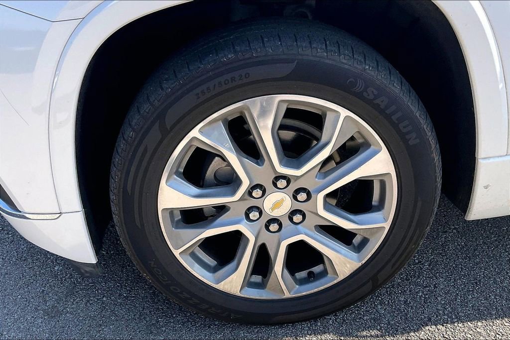 Used 2018 Chevrolet Traverse Premier w/ Driver Confidence II Package image 8