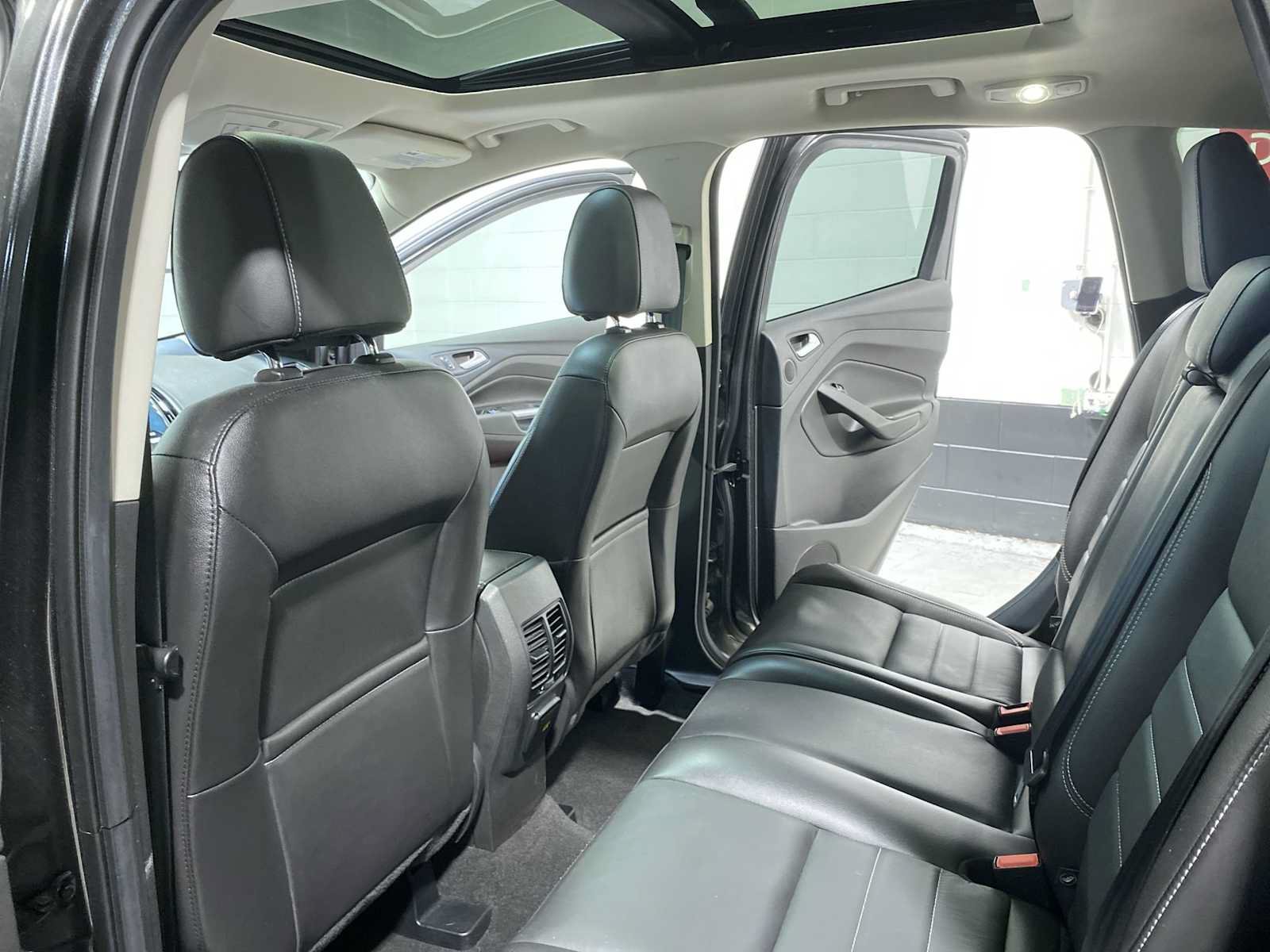 Used 2016 Ford Escape Titanium AWD/4WD image 12