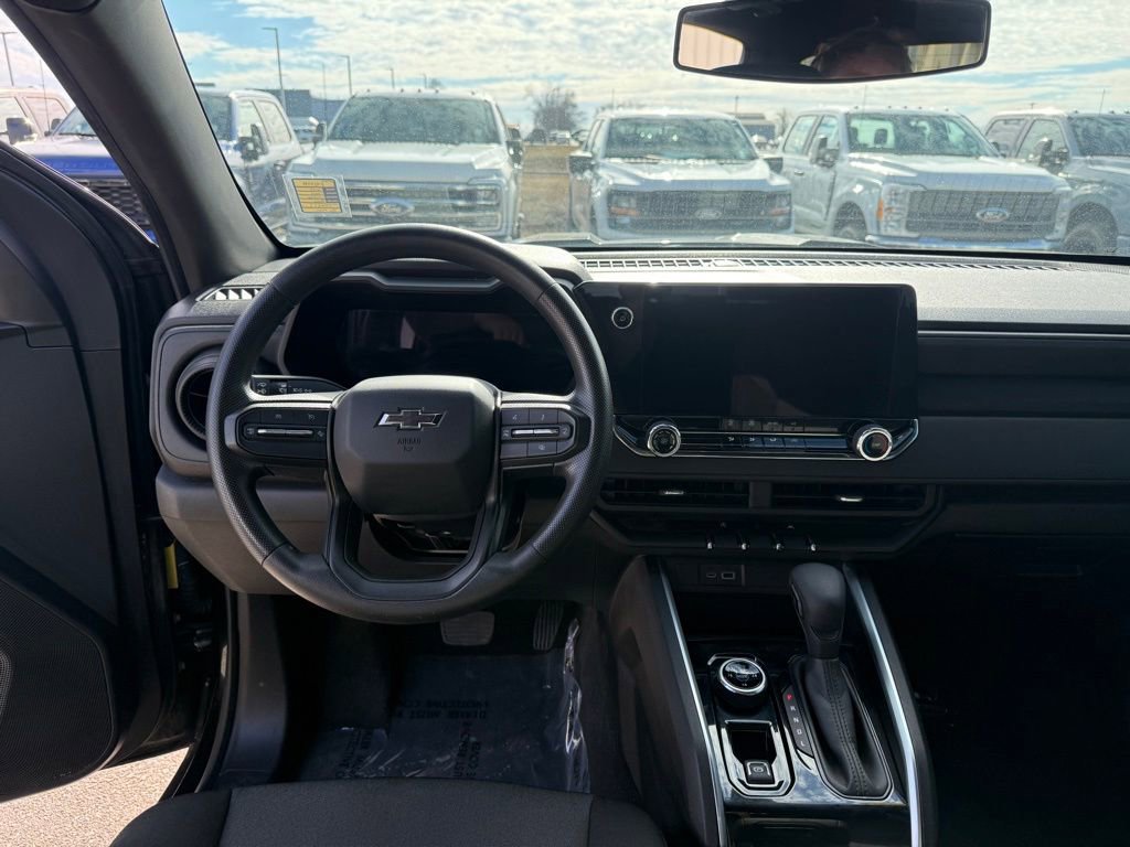 Used 2023 Chevrolet Colorado Trail Boss image 12