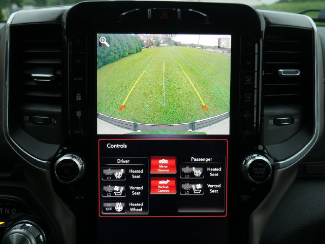 Used 2019 RAM 1500 Laramie AWD/4WD image 6