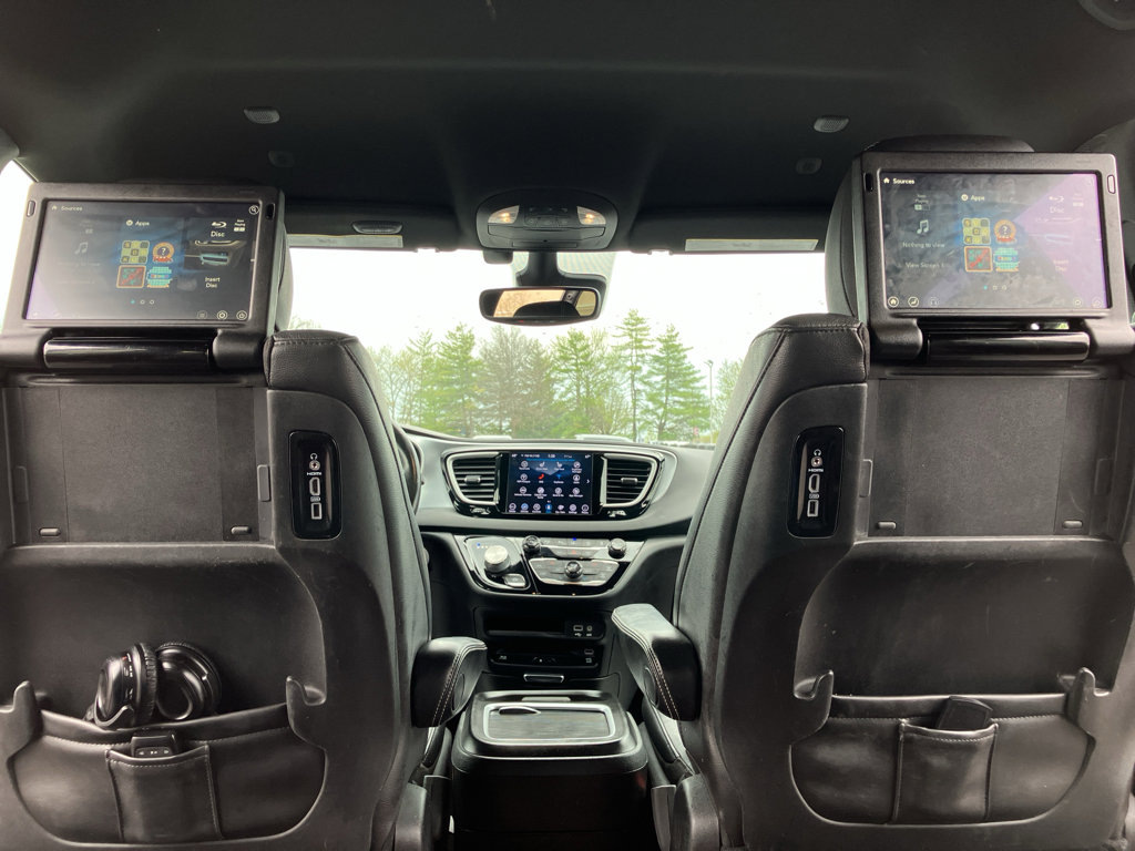 Used 2020 Chrysler Pacifica Touring-L Plus image 34