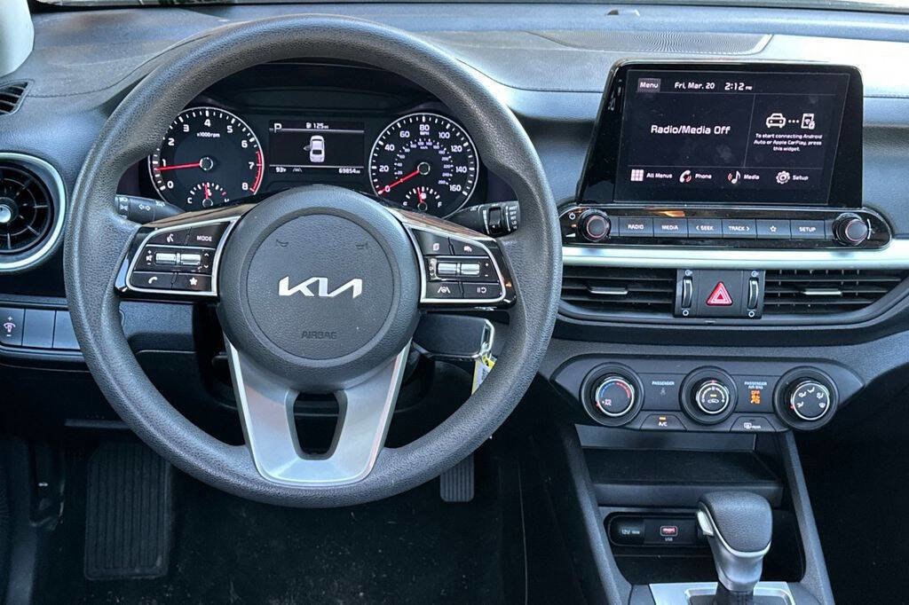 Used 2023 Kia Forte LXS image 13