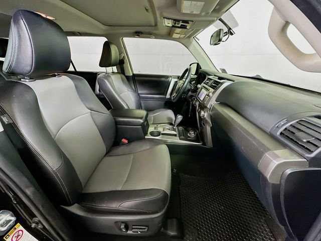 Used 2018 Toyota 4Runner SR5 Premium image 26