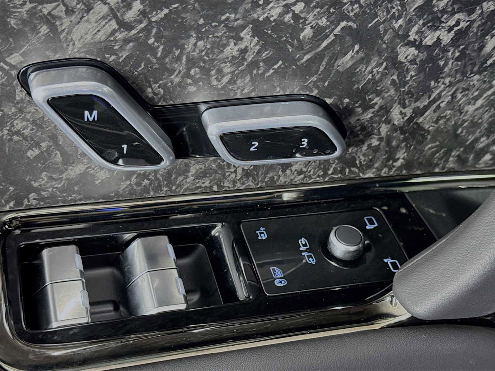 New 2025 Land Rover Range Rover Sport Autobiography image 15