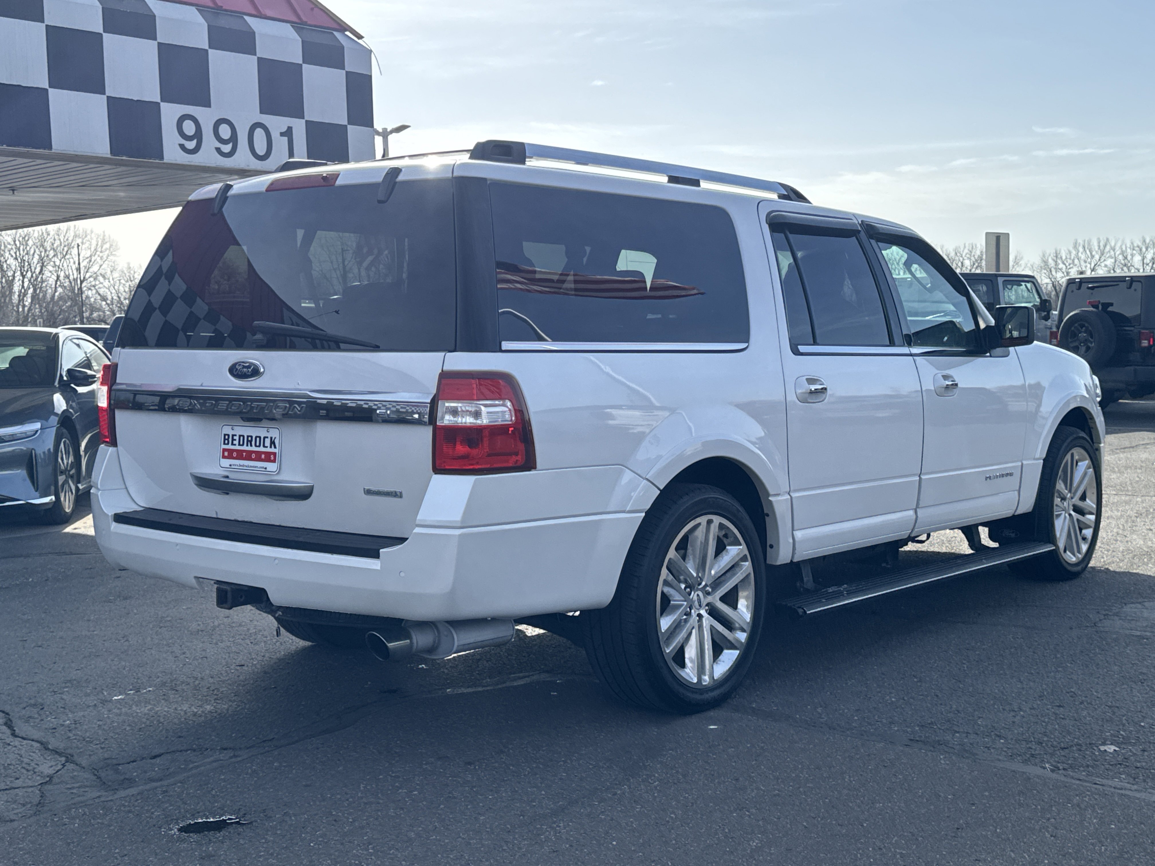 Used 2015 Ford Expedition EL Platinum image 7