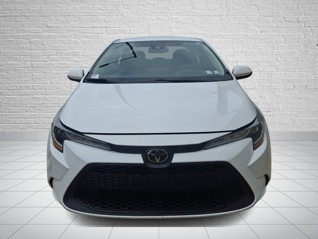Used 2022 Toyota Corolla LE FWD image 2